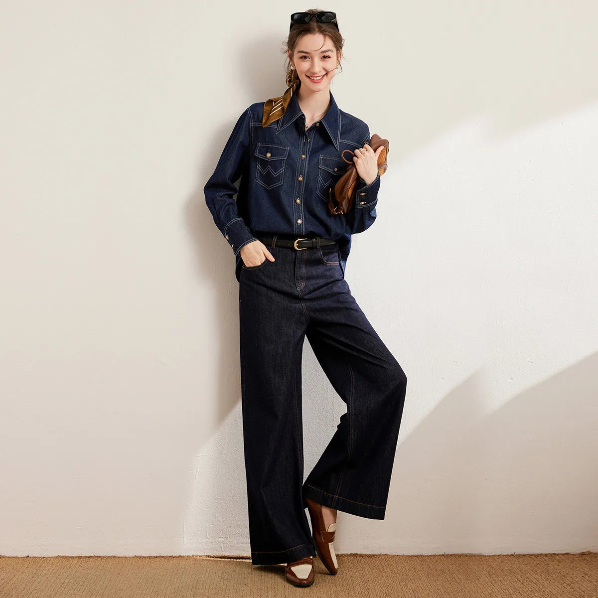LOUIS YAO 2025 Spring Color Contrasting Bright Thread Denim Shirt Retro Collar Single breasted Long sleeved Women's Shirt